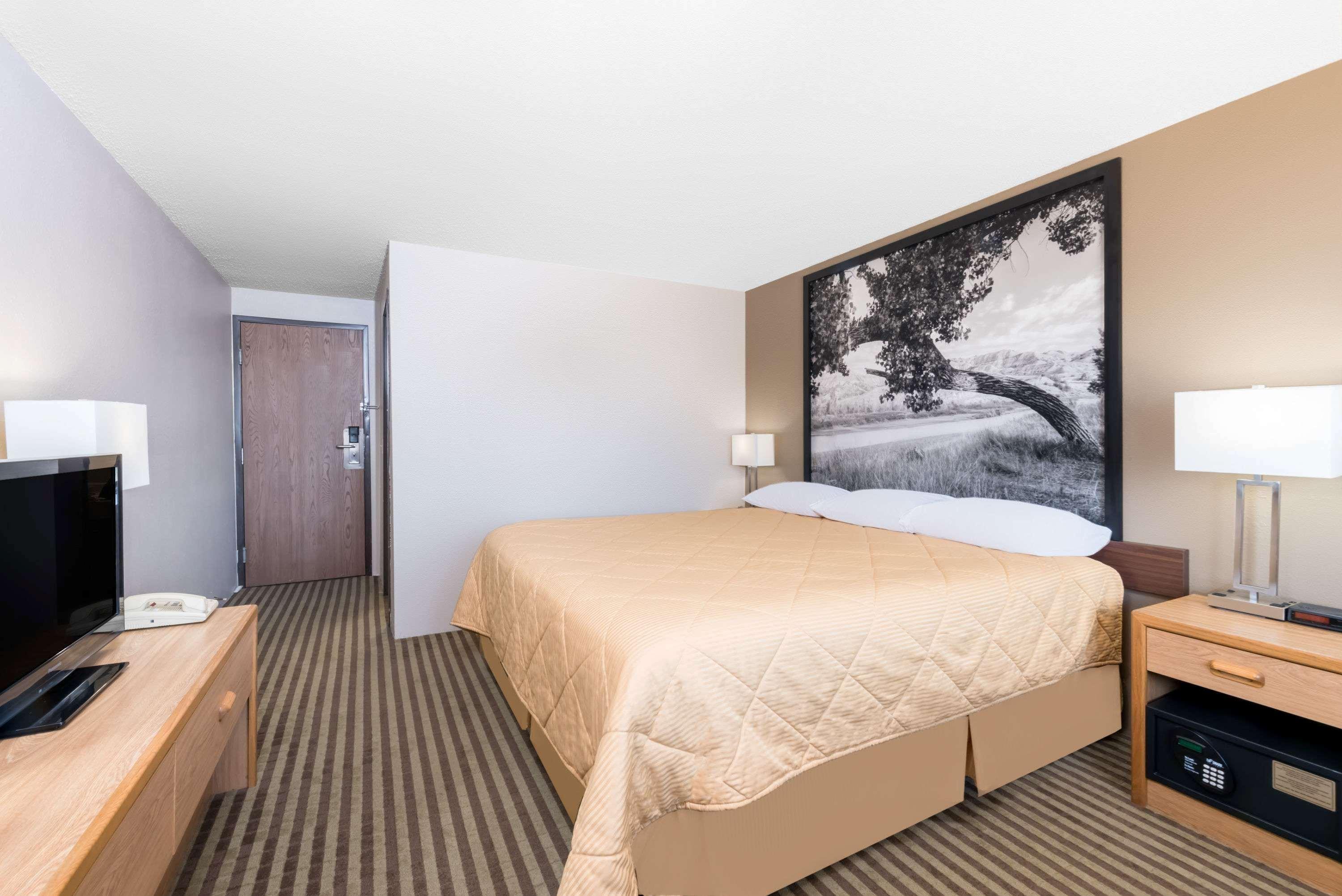 Hotel Super 8 By Wyndham Bowman Esterno foto