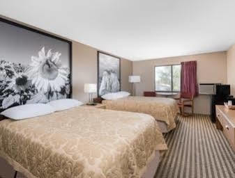 Hotel Super 8 By Wyndham Bowman Esterno foto
